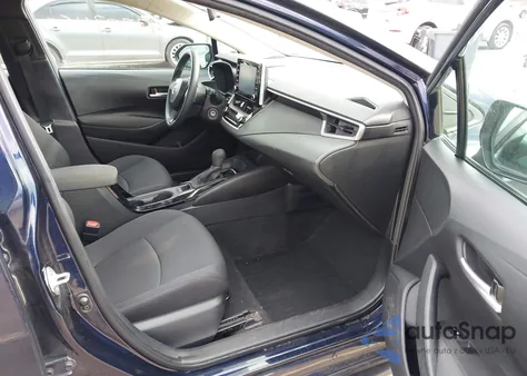 2021 Toyota Corolla Le z USA, uszkodzony, nr VIN 5YFEPMAE4MP153642